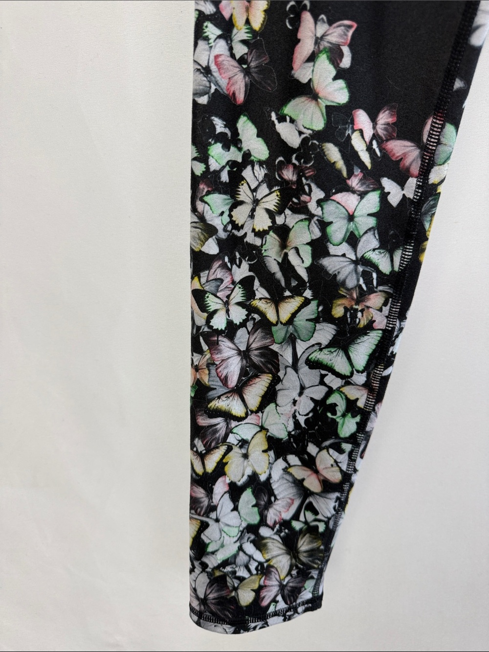 ALO BLACK BUTTERFLY LEGGINGS - Picture 3 of 7